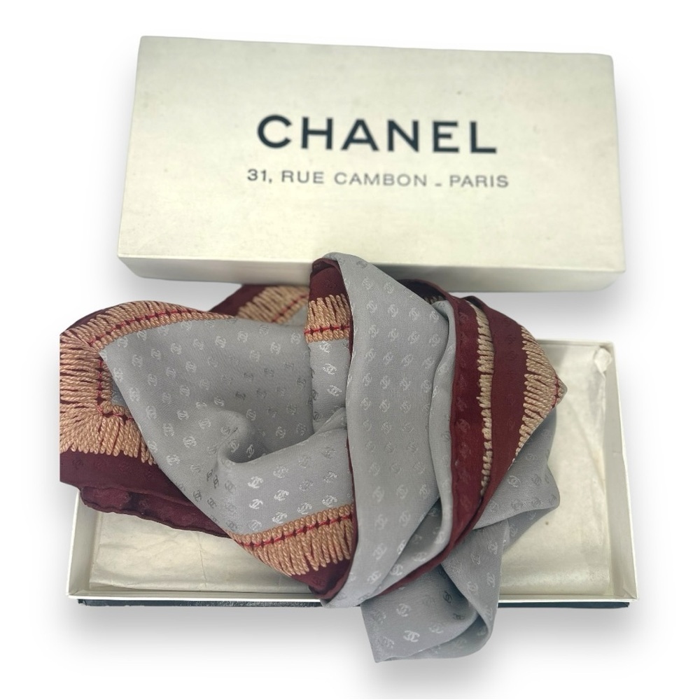 Chanel Scarf - Picture 17 of 17